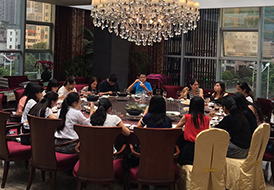 公(gong)司聚會(hui)